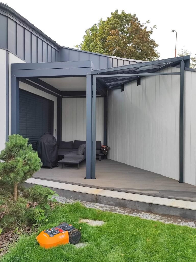 Metalinė stoginė ir pergola